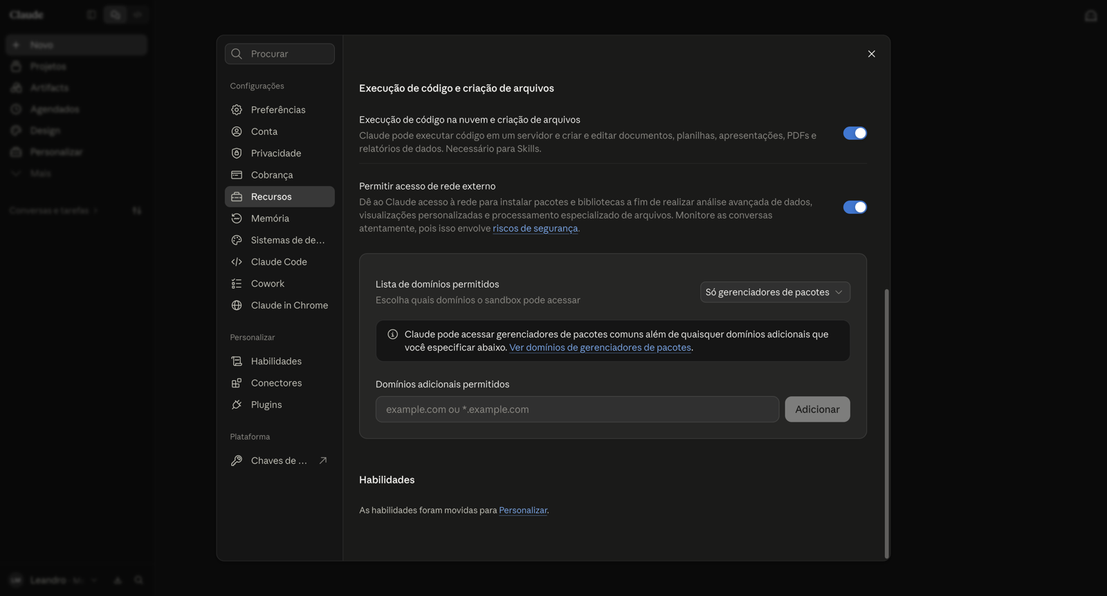 Configurações, Recursos: execução de código e acesso de rede ligados, com a lista de domínios
